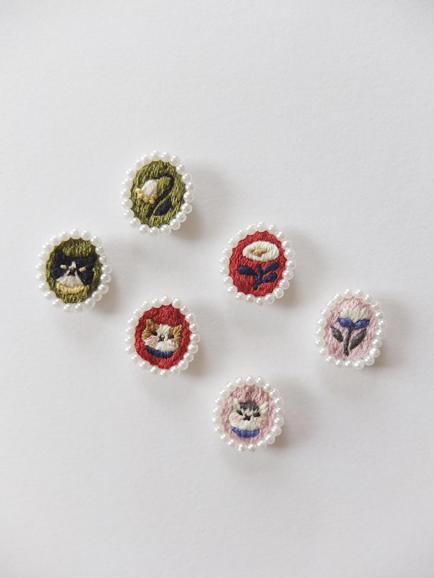 手刺繍ピアス2