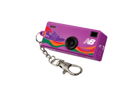 7-Eleven x New Balance カメラ　香港限定