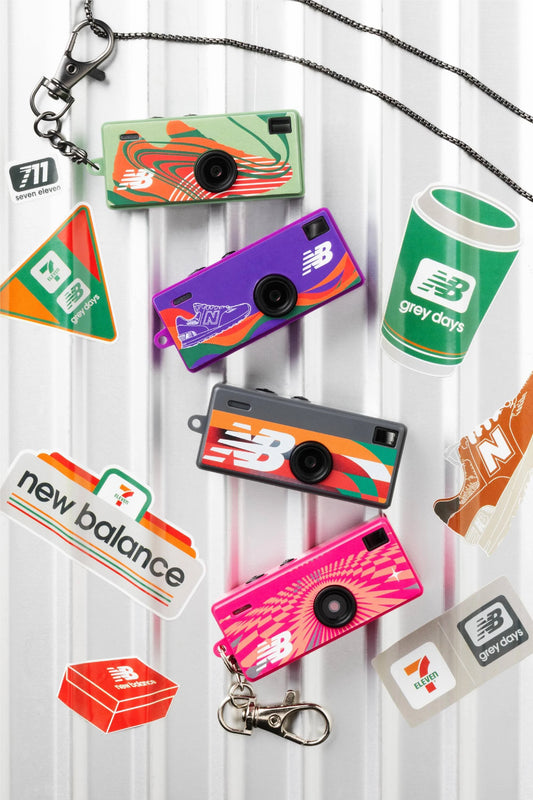 7-Eleven x New Balance カメラ　香港限定