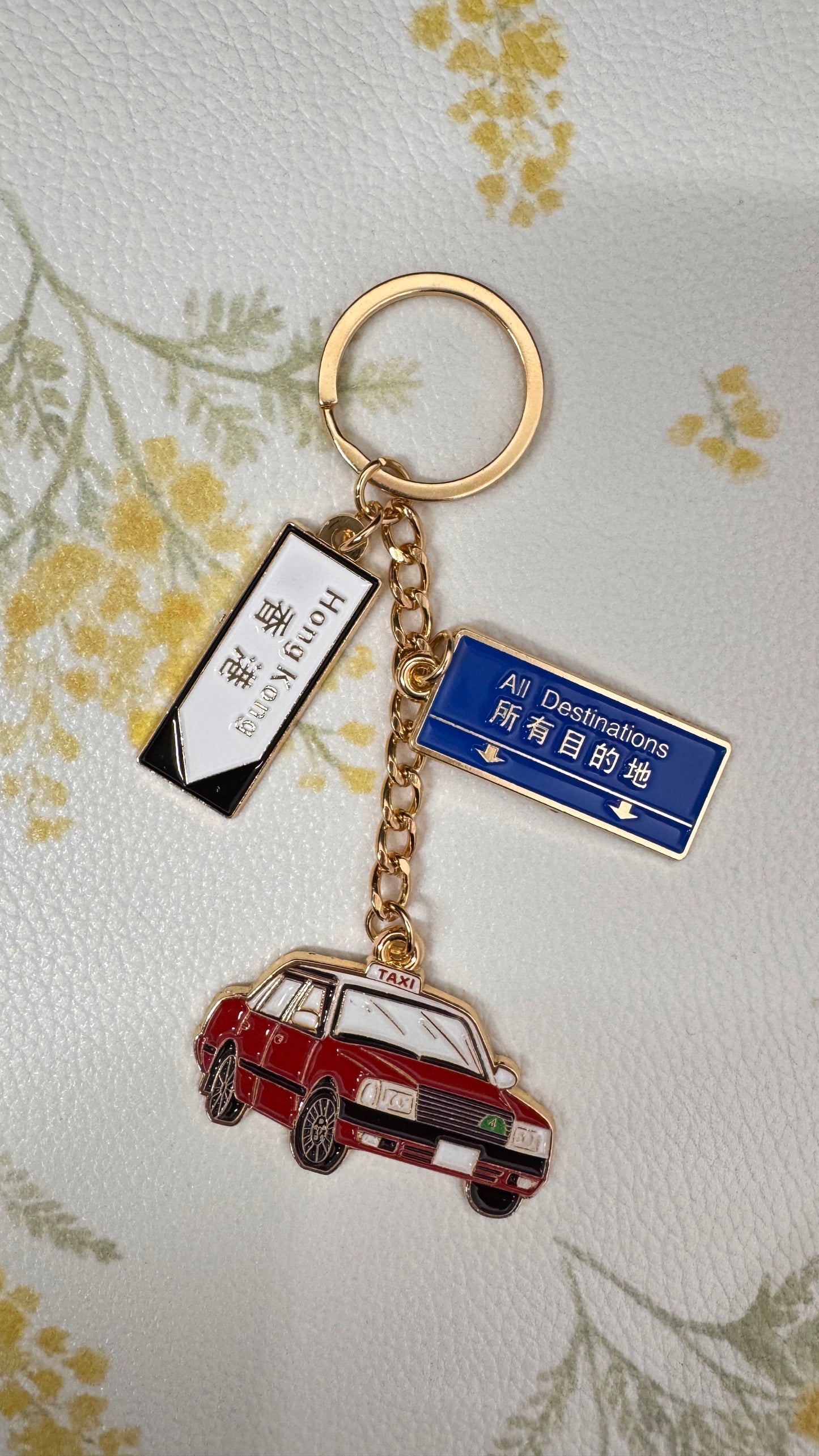 紅的キーホルダー