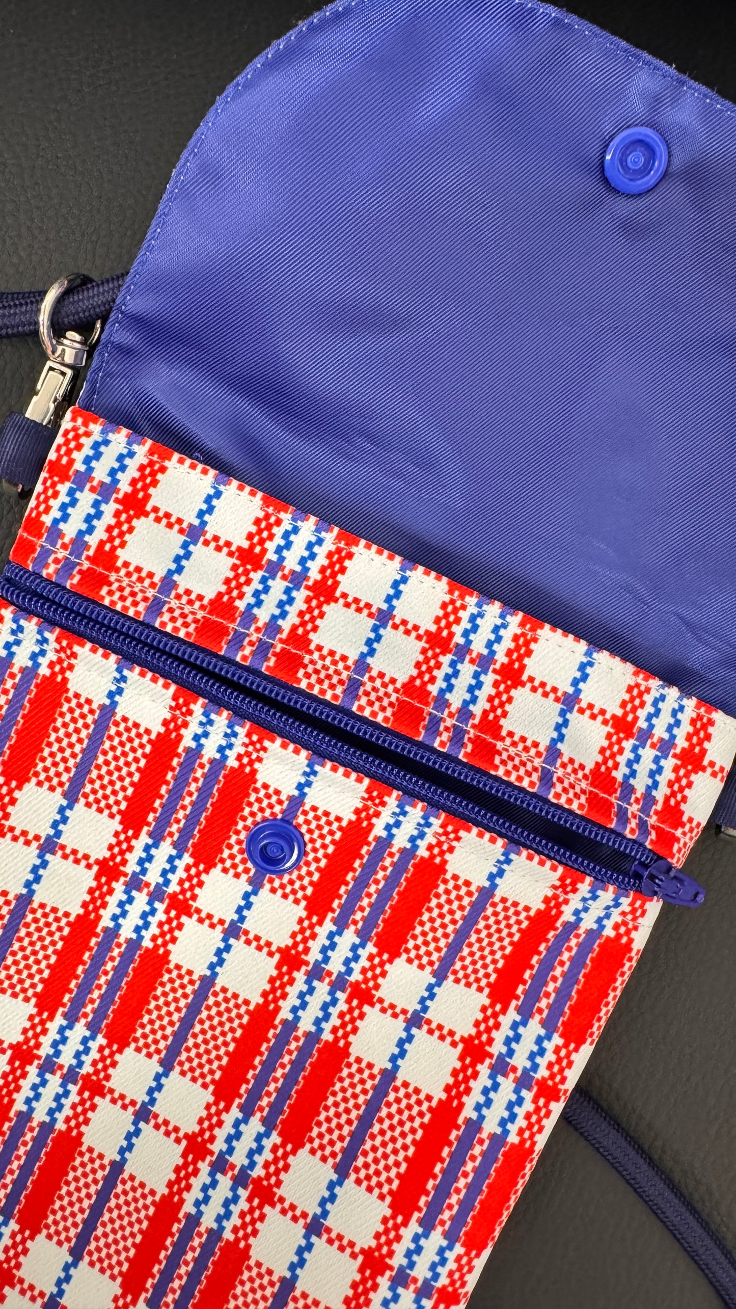 紅白藍のクロスボディバッグ　cross body bag　香港製