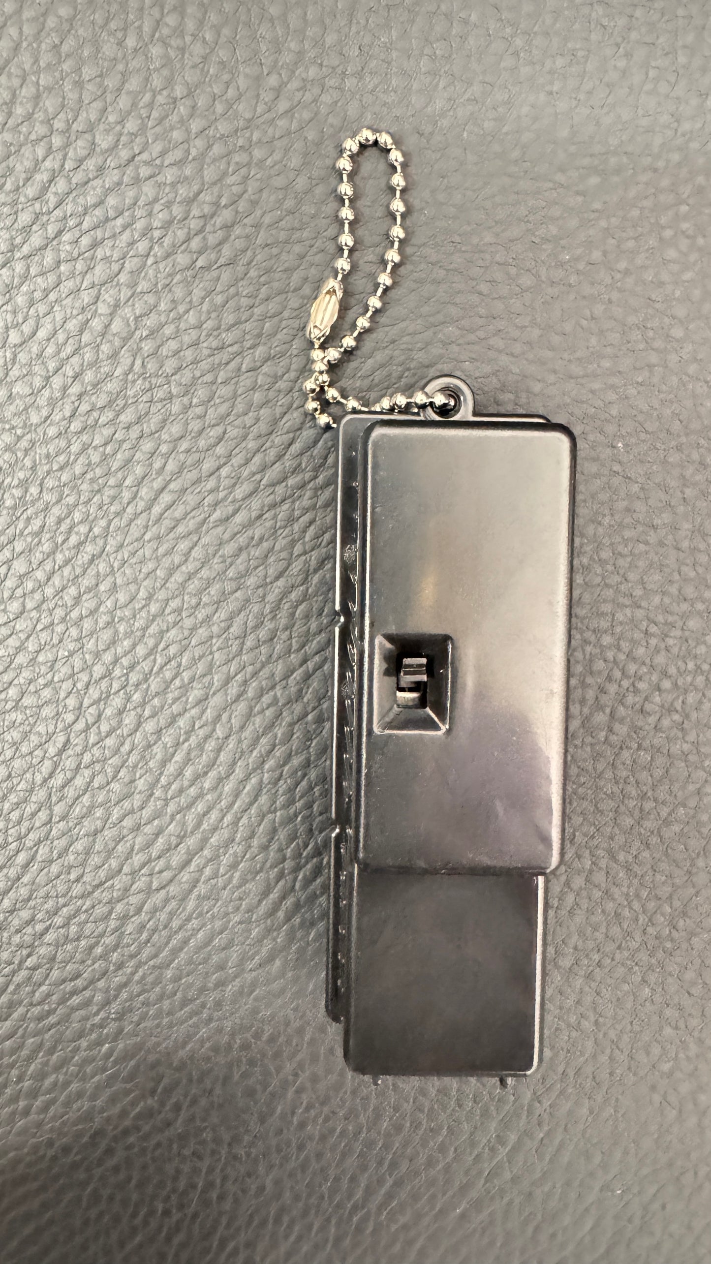 交通燈  信号機　キーホルダー