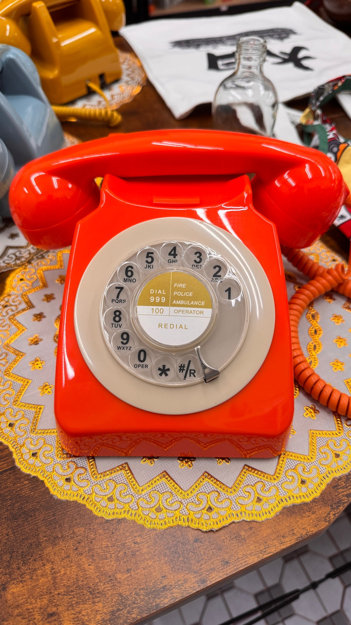 レトロ電話　回転式ダイヤルヴィンテージコード付き電話　アナログ固定電話　卓上電話