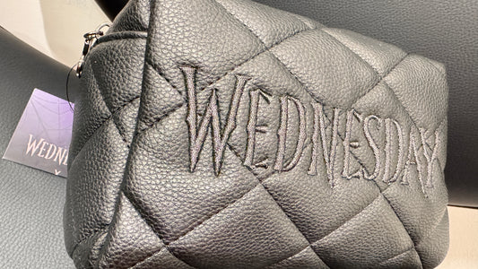 Wednesday ポーチ　黒