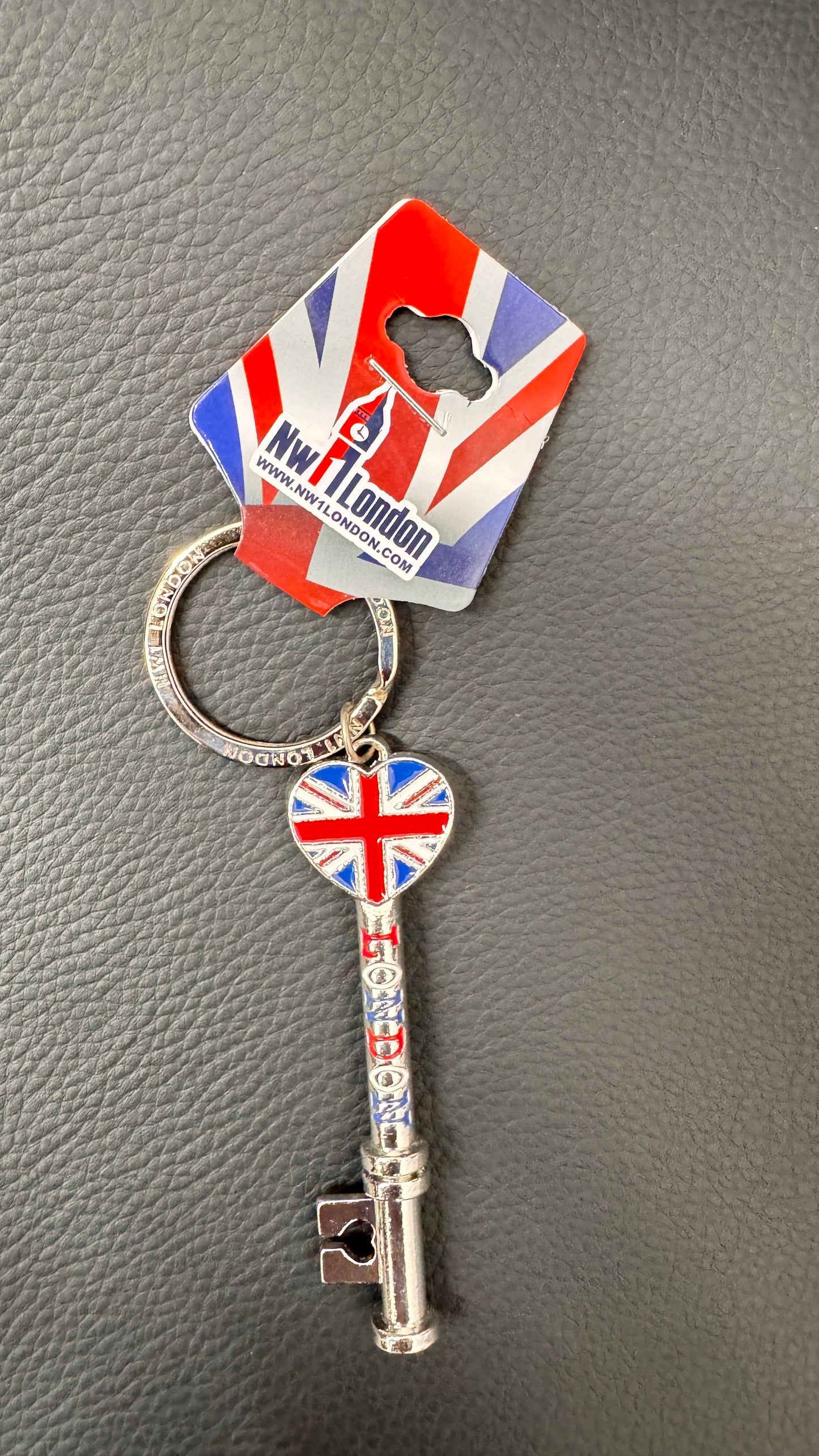 UK  鍵　キーホルダー