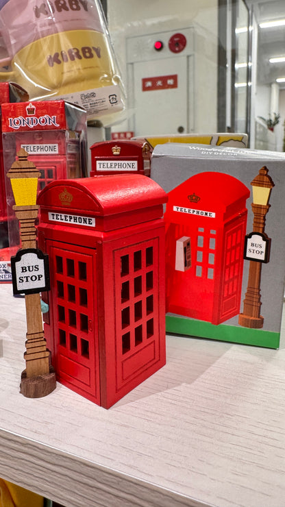 木製装飾品　電話ボックス
