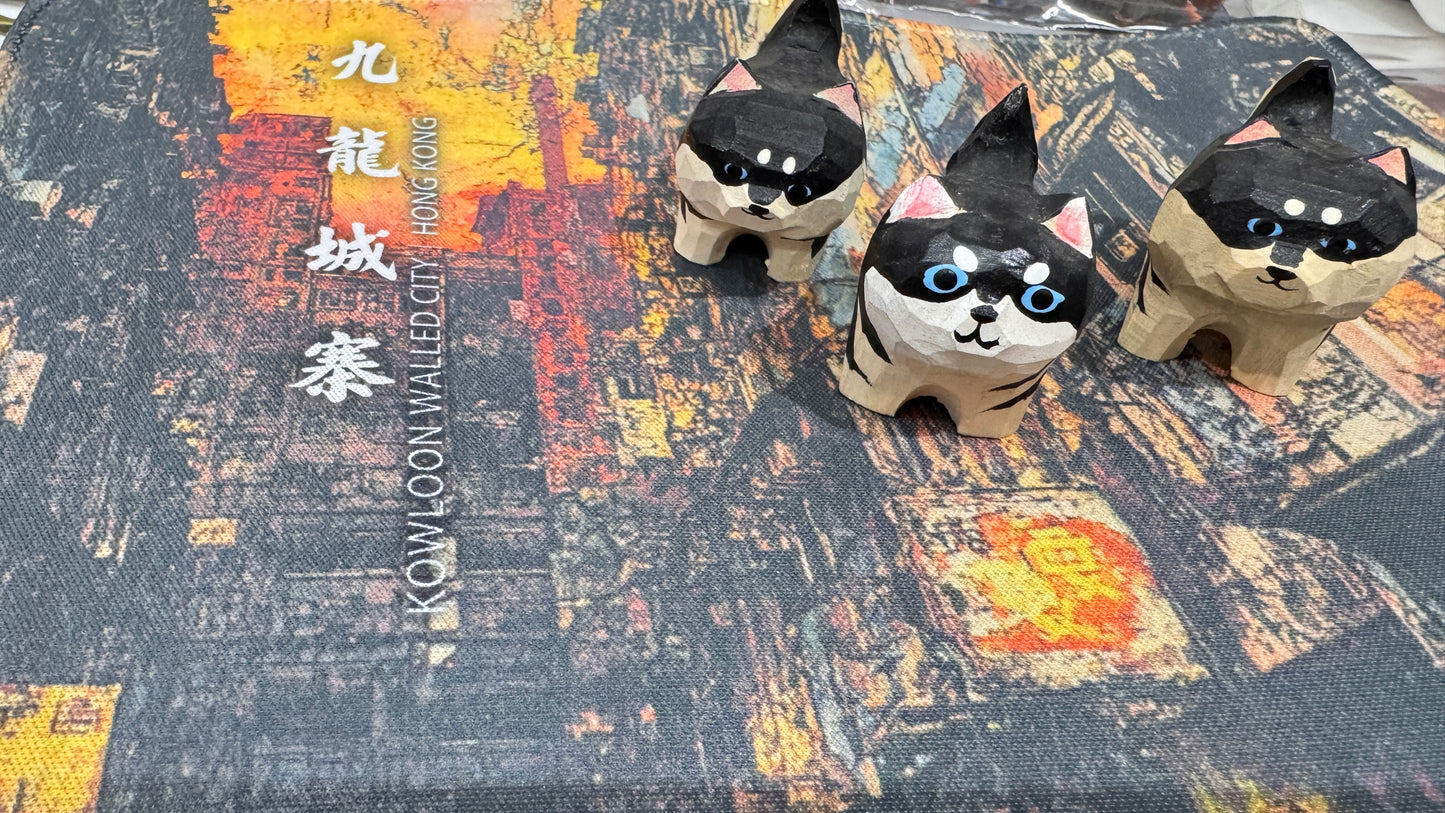 木製猫ちゃん　香港製　白ちゃん