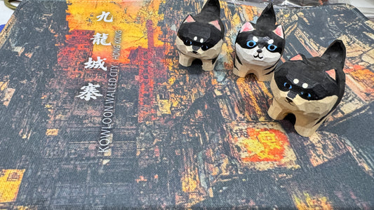 木製猫ちゃん　香港製　トラちゃん